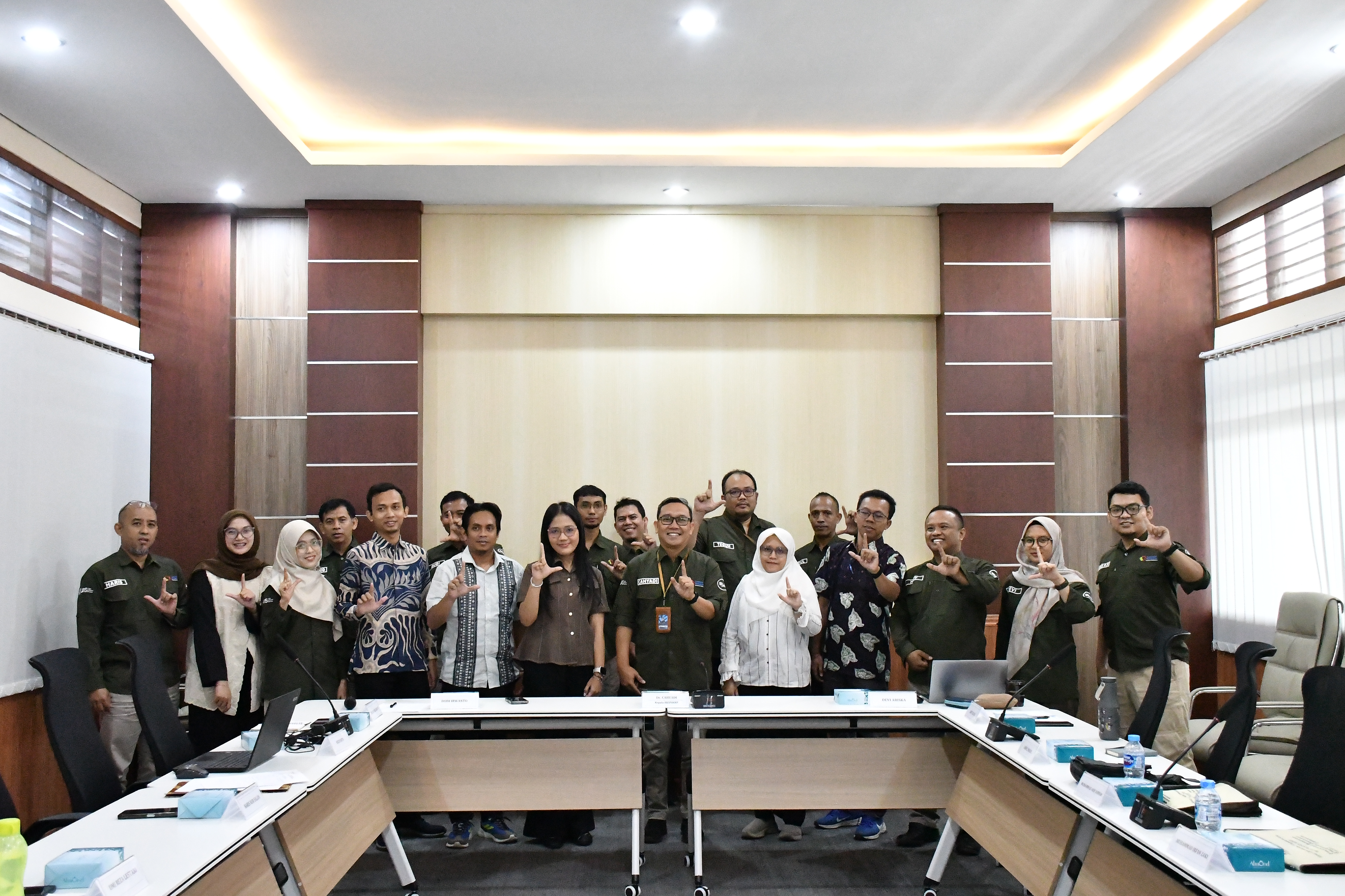 Tingkatkan Kompetensi SDM, BBSPJIKKP Gelar Pelatihan Petugas Pengambil Contoh Sepatu Pengaman