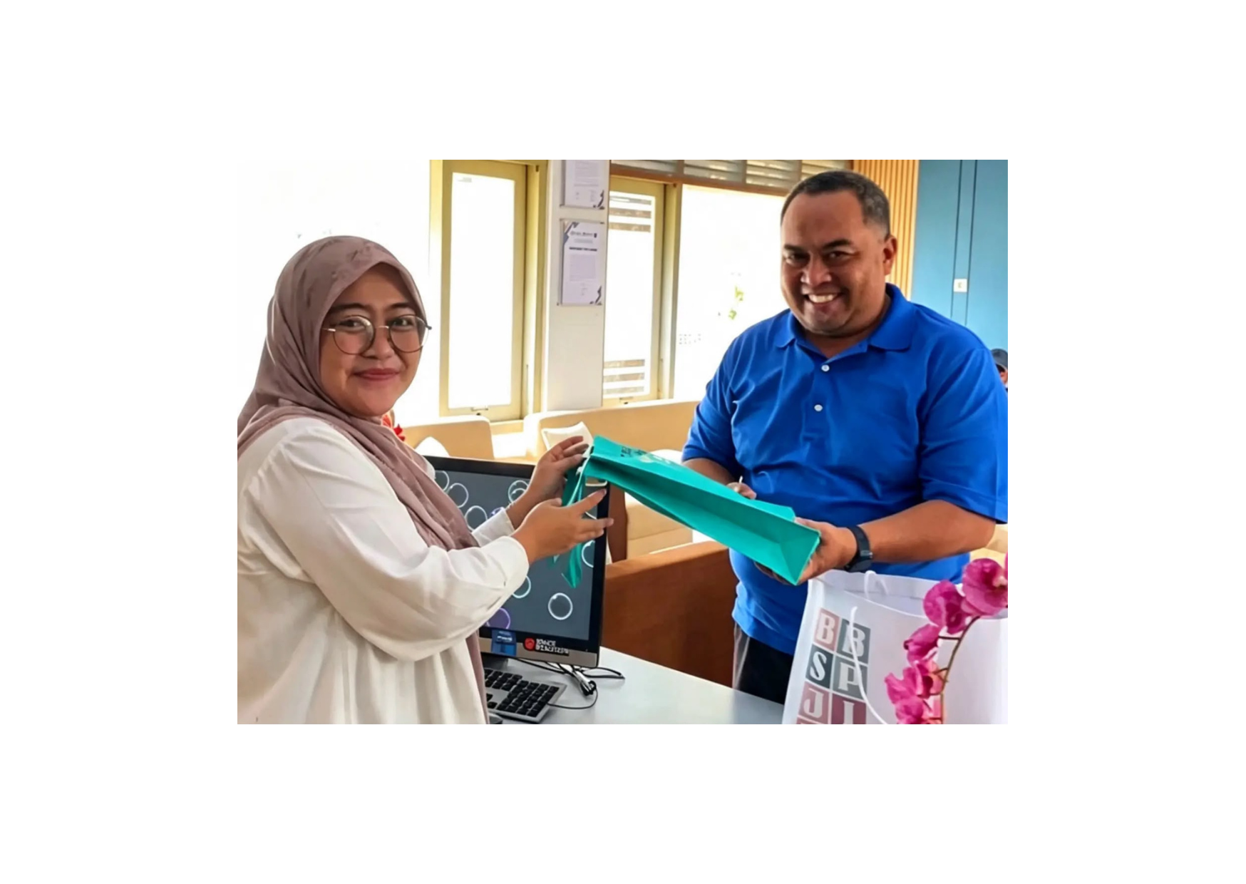 Semarak Hari Pelanggan Nasional 2026, BBSPJIKKP Bagikan Souvenir untuk Pelanggan Terpilih